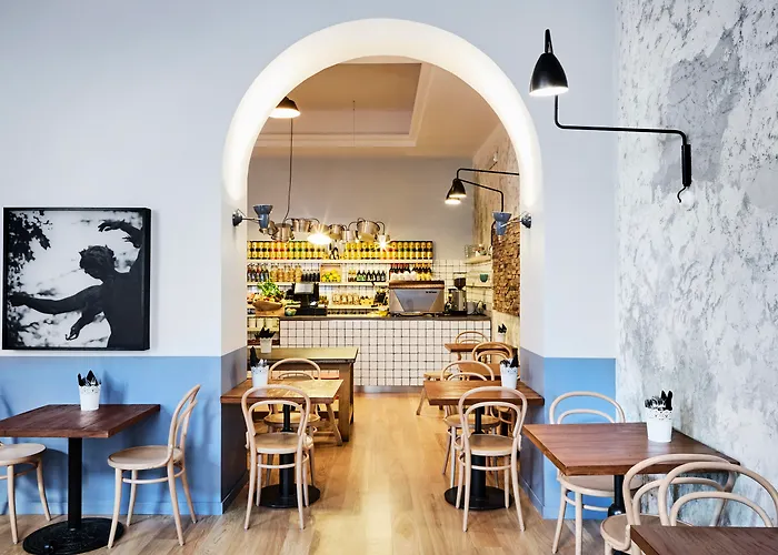 罗马基纳雷特旅舍 *