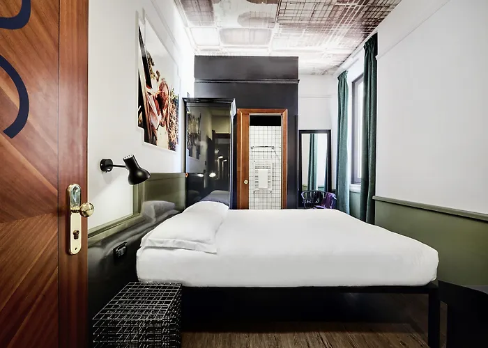 旅馆 罗马基纳雷特旅舍 *