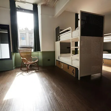 Hostel Generator Rome