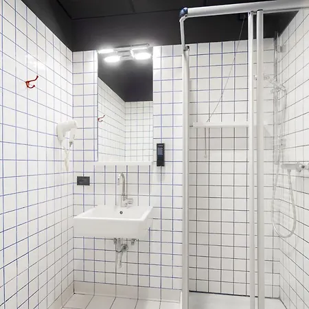 Generator Auberge de jeunesse *