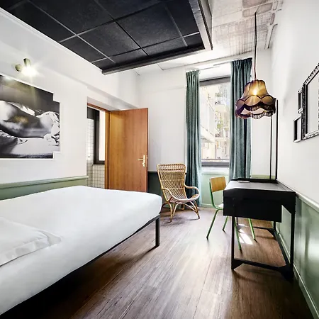 Generator Auberge de jeunesse *